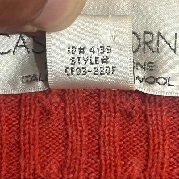 Casual Corner 100% Extra Fine Merino Wool Orange Cable Knit Sweater Size Small - Picture 10 of 10